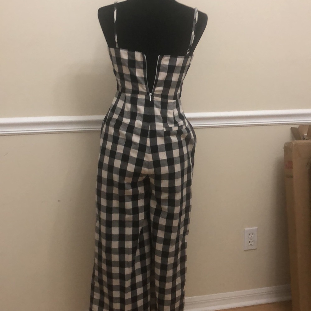 Size. Small Checkered pattern Jumpsuit - Picture 4 of 6